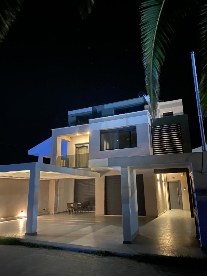 Vit'S Sea Villa Siviri Exterior photo